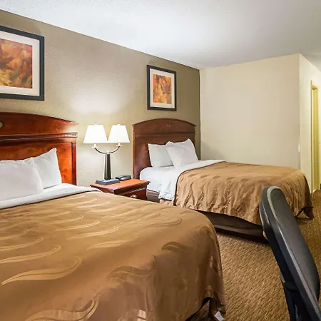 Quality Inn Fairmont Extérieur photo